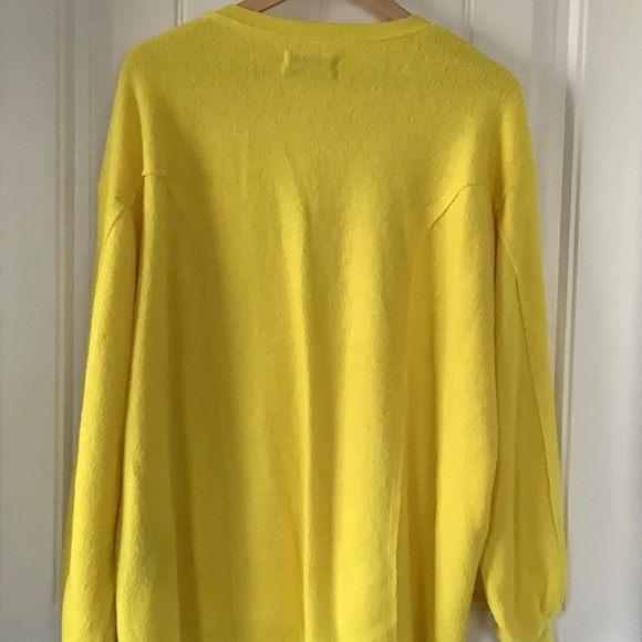 Urban Outfitters Size M sweater - Picture 3 of 5